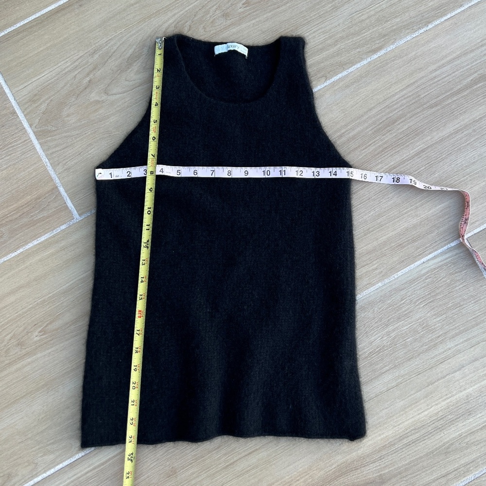 Subtle Luxury 100% Cashmere Black Sleeveless Top Size Small/Medium - Picture 4 of 9